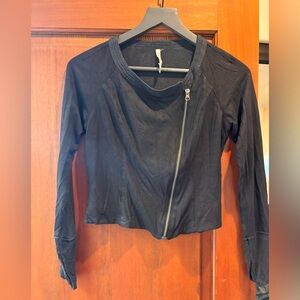 Women's Black Zippered Top